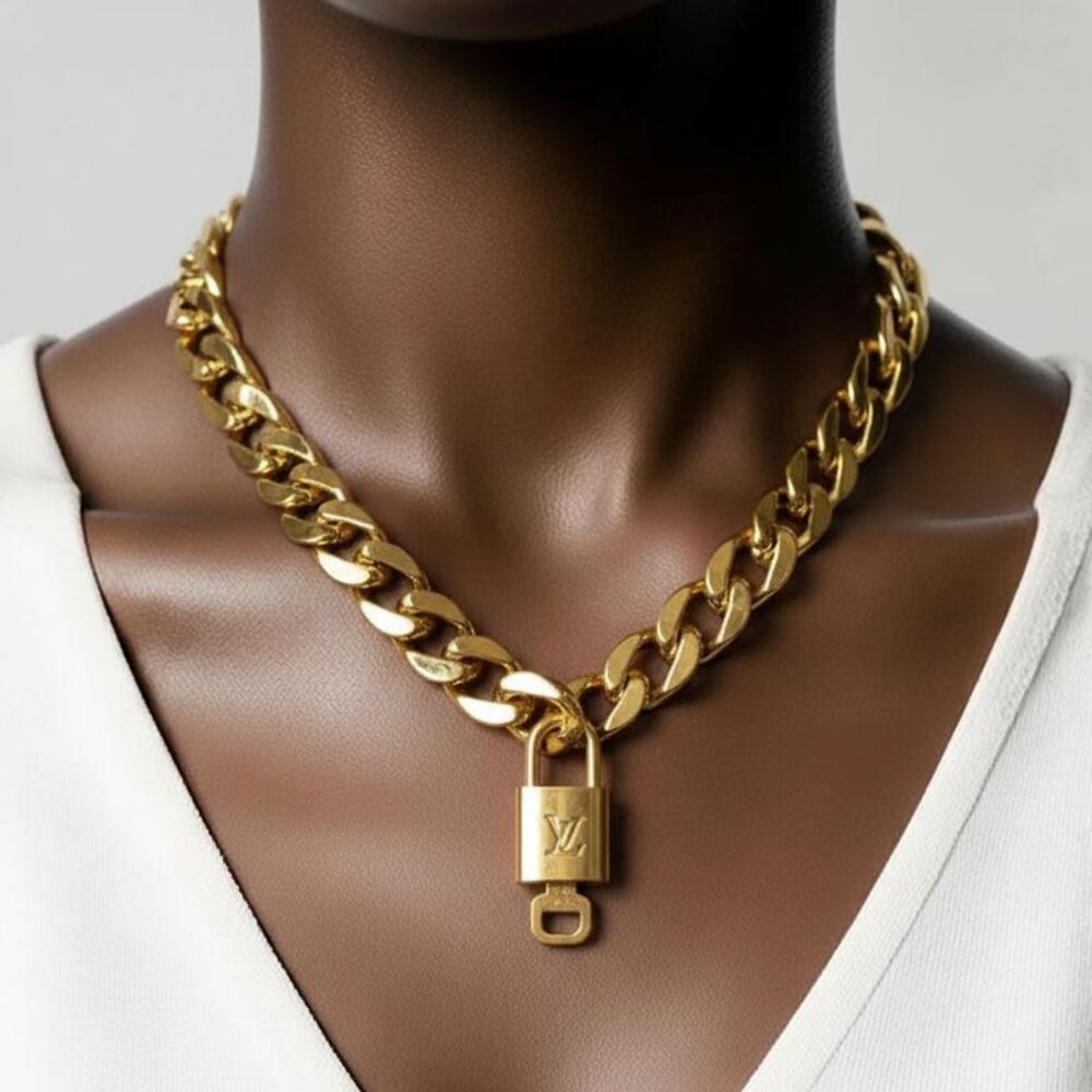Authentic Louis Vuitton Lock & Key w/unbranded Gold Plated Chain Necklace 020226